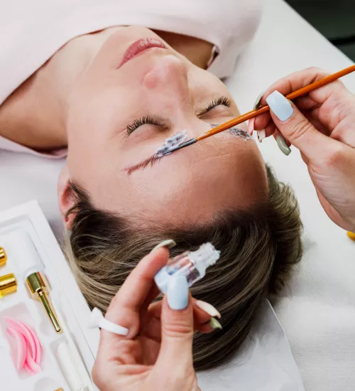 ¿Es una buena opción la despigmentación de cejas?