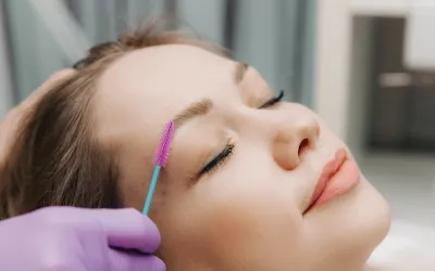 Cómo cuidar tus cejas después del microblading
