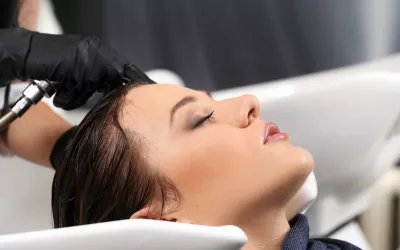 ¿Cómo cuidar el cabello con frizz?