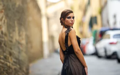 Maquillaje para vestido negro: Brilla en cualquier evento